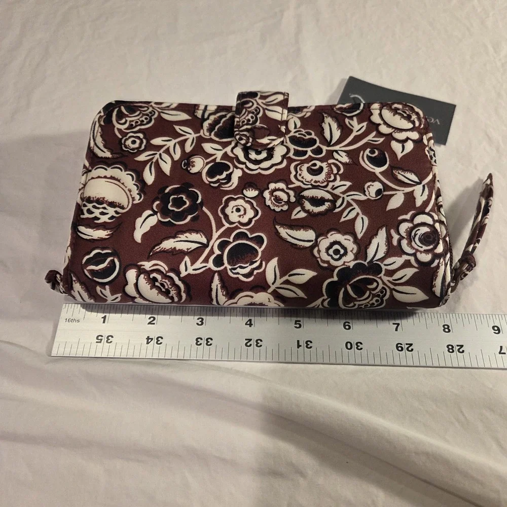 NEW Vera Bradley Large Tab Wallet Bubbly‎ Flowers Cinnamon, Brown Black Ivory